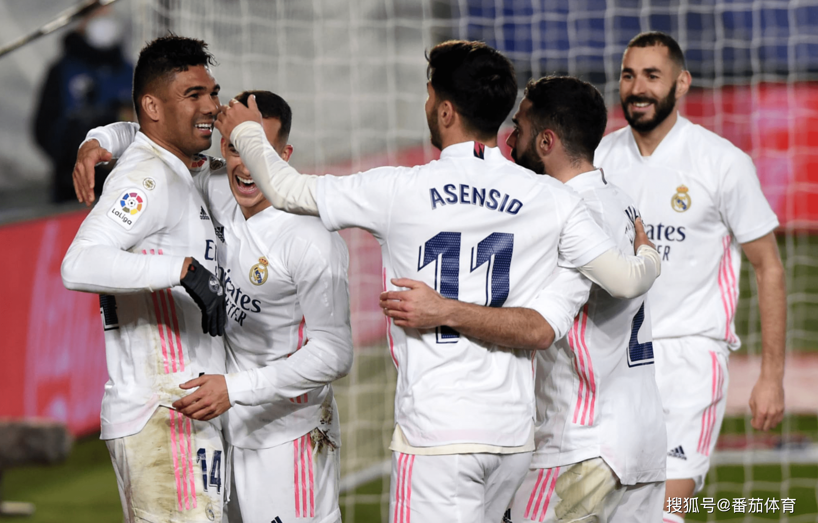 五金杂件螺丝包胶